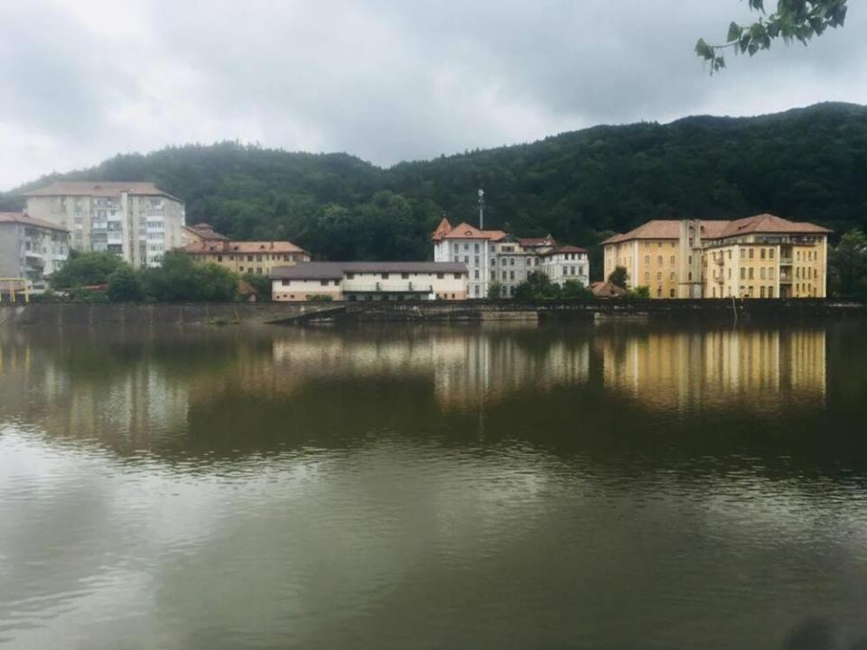Călimăneşti Hotel Ostrov מראה חיצוני תמונה